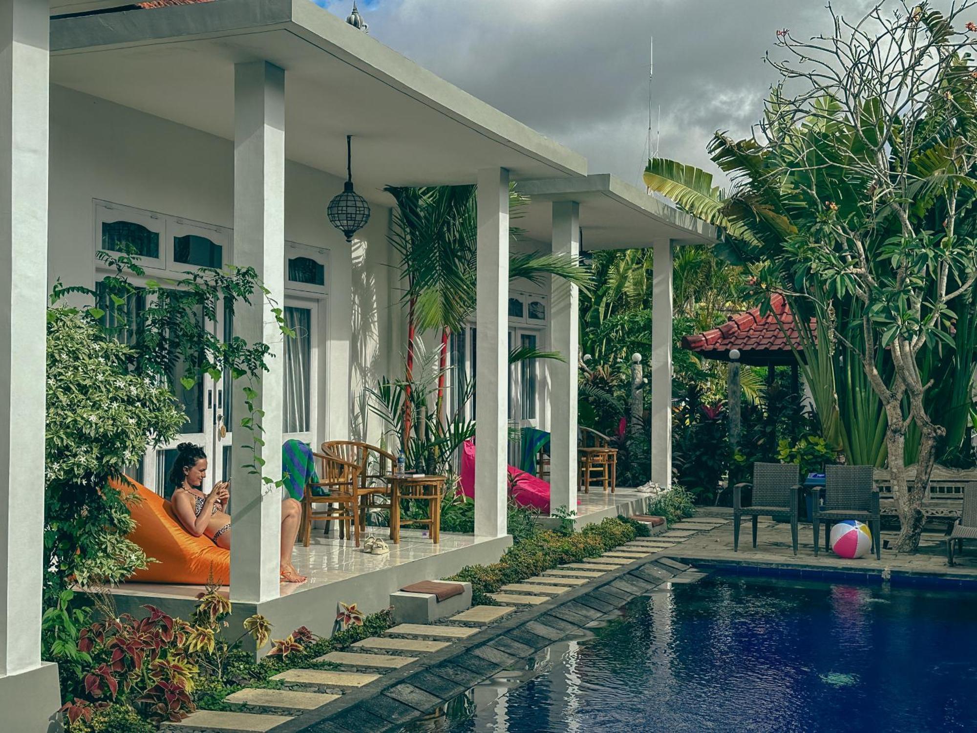 Bali Stuti Jimbaran Inn Екстер'єр фото