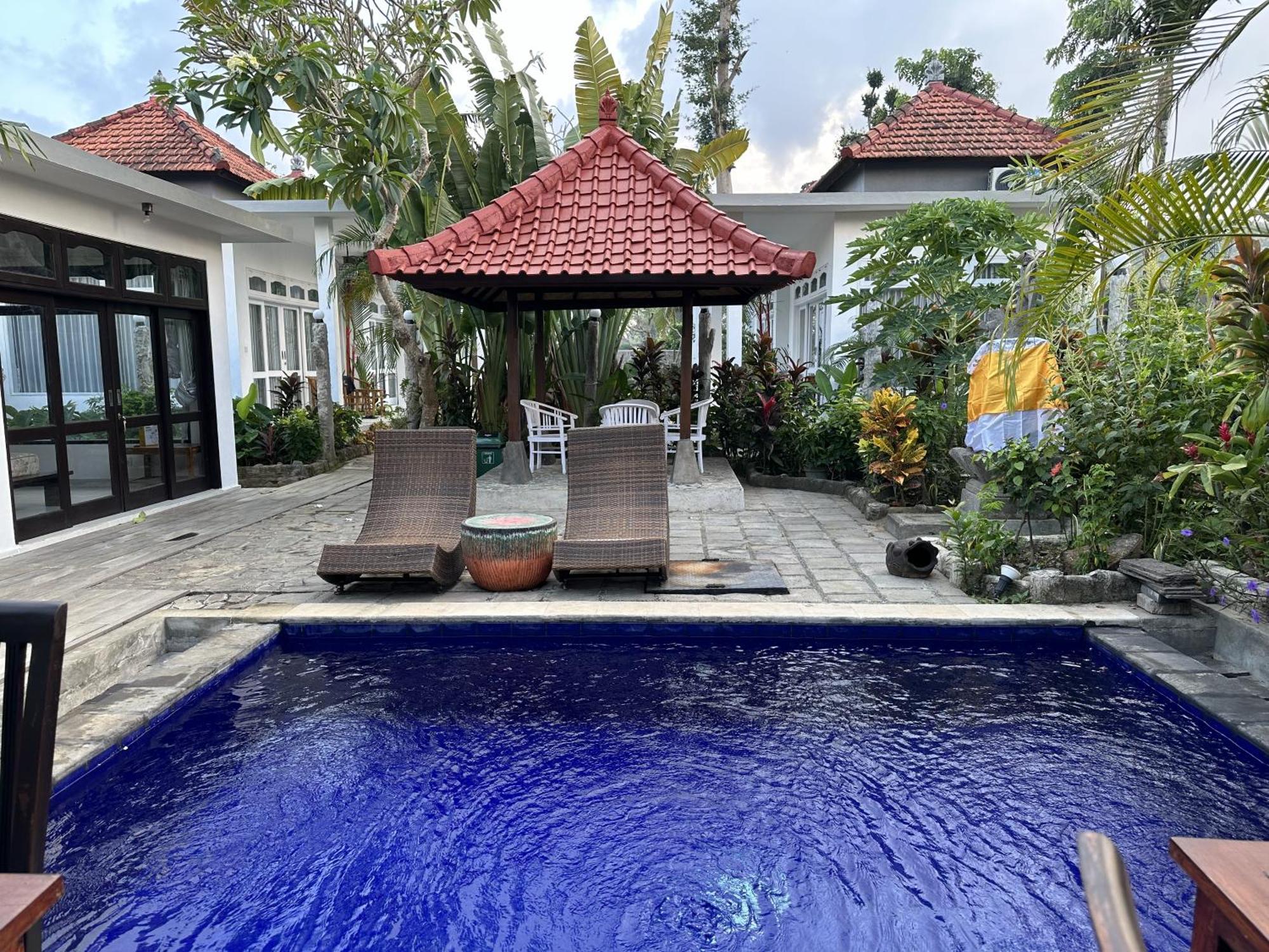 Bali Stuti Jimbaran Inn Екстер'єр фото